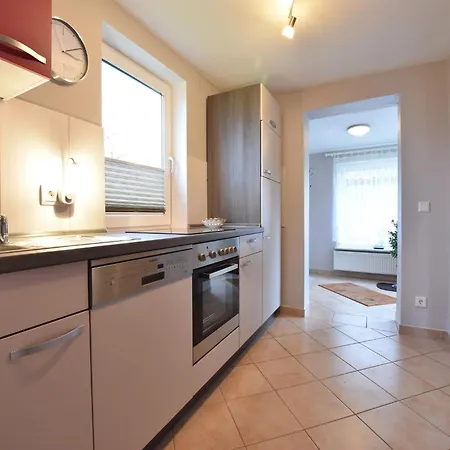 Cozy Coastal With Garden, Cleaning Included *