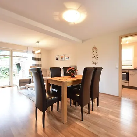 Cozy Coastal With Garden, Cleaning Included * Hohenkirchen (Nordwestmecklenburg)