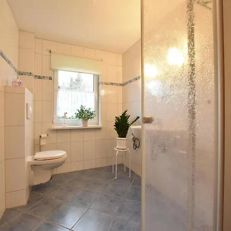 Cozy Coastal With Garden, Cleaning Included Casa vacanze Hohenkirchen (Nordwestmecklenburg)